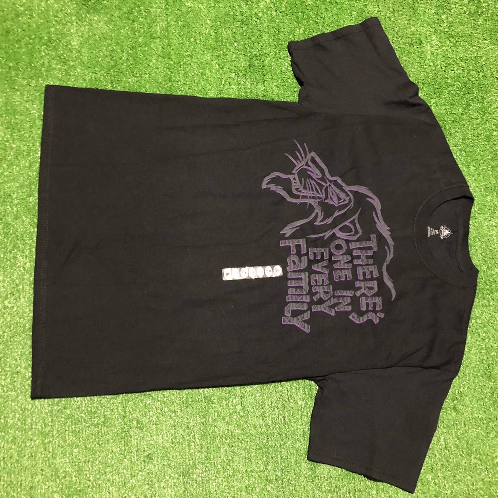 Disney Scar “Theres one in every family” shirt size M $20